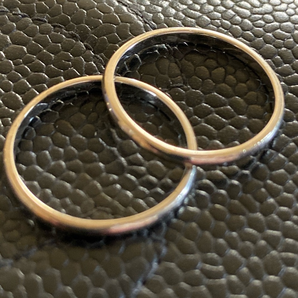 14k WHITE GOLD STACK OR GUARD BANDS (2)